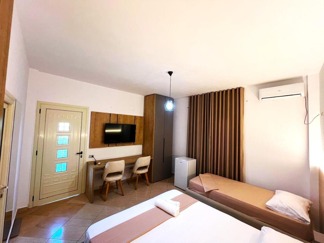 Greison Vacation House Vlore Exterior photo
