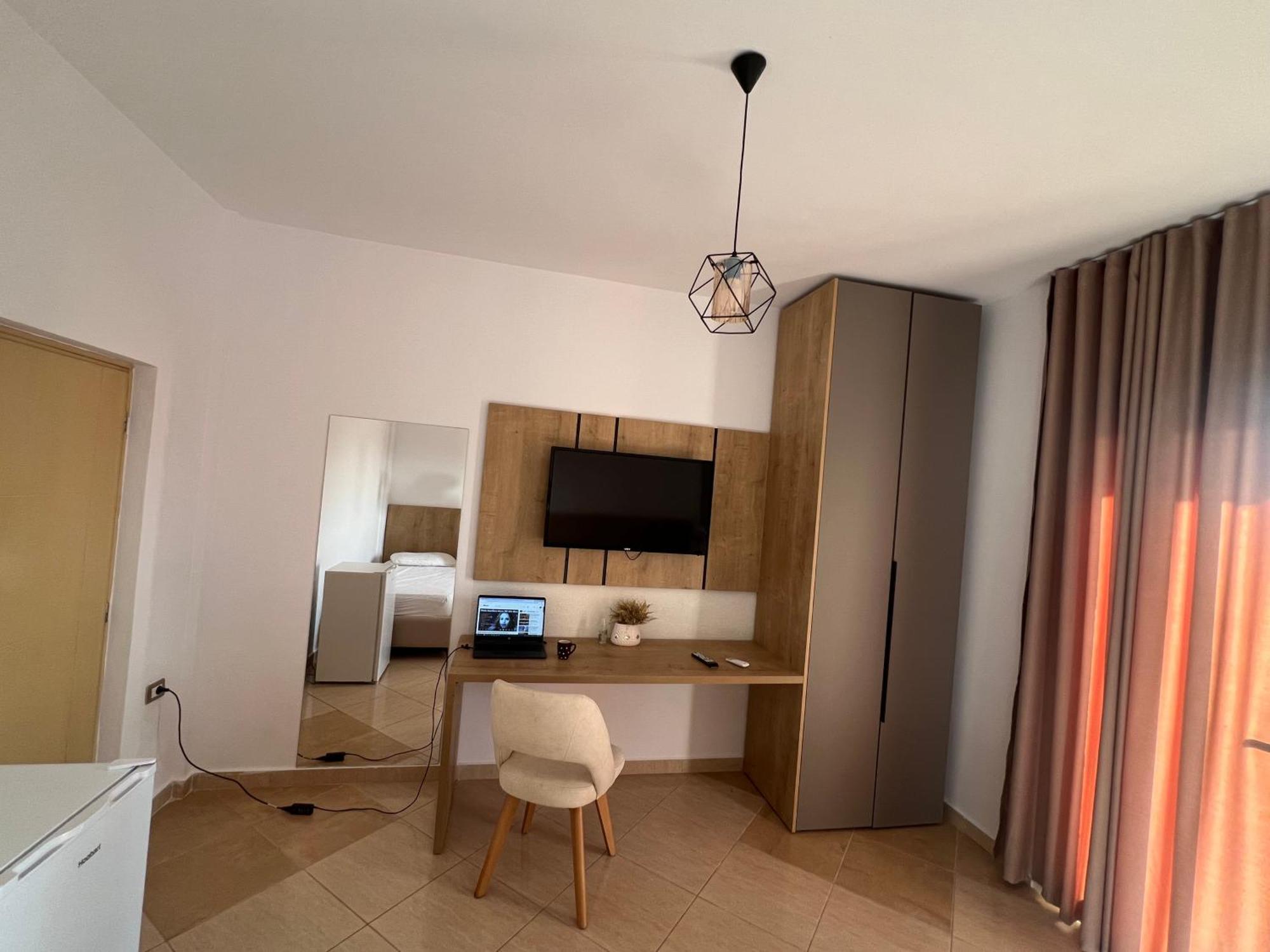 Greison Vacation House Vlore Exterior photo